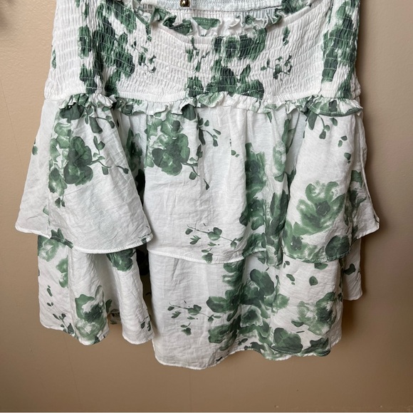 Selfie Leslie Sylvie Shirred Layered Hem Floral Dress Olive/White Smocked Small - Picture 6 of 12